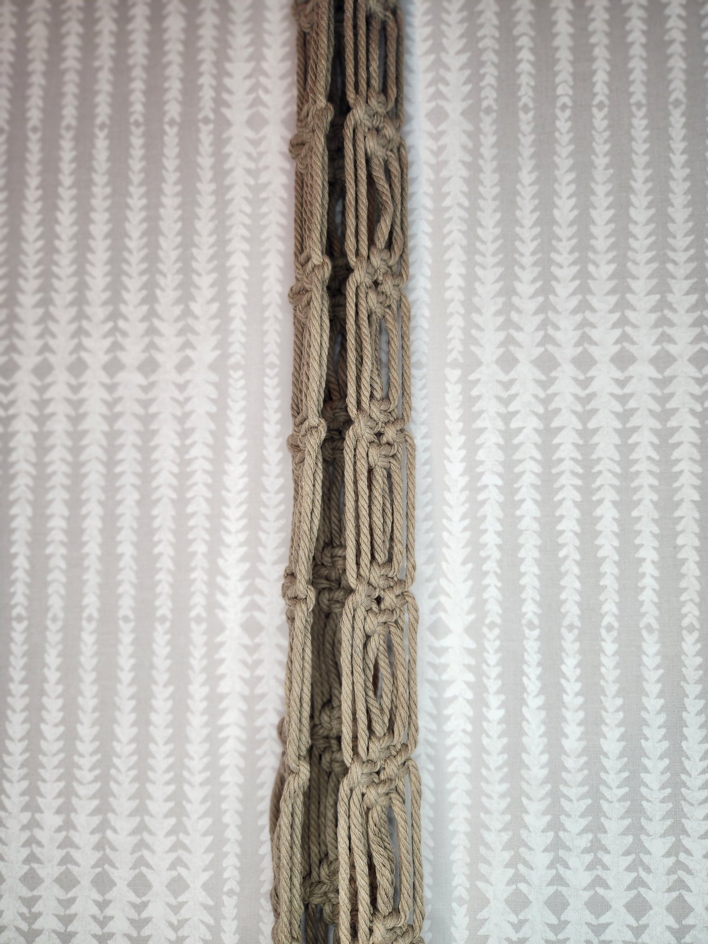 Alternating Square Knot Macramé Plant Hanger