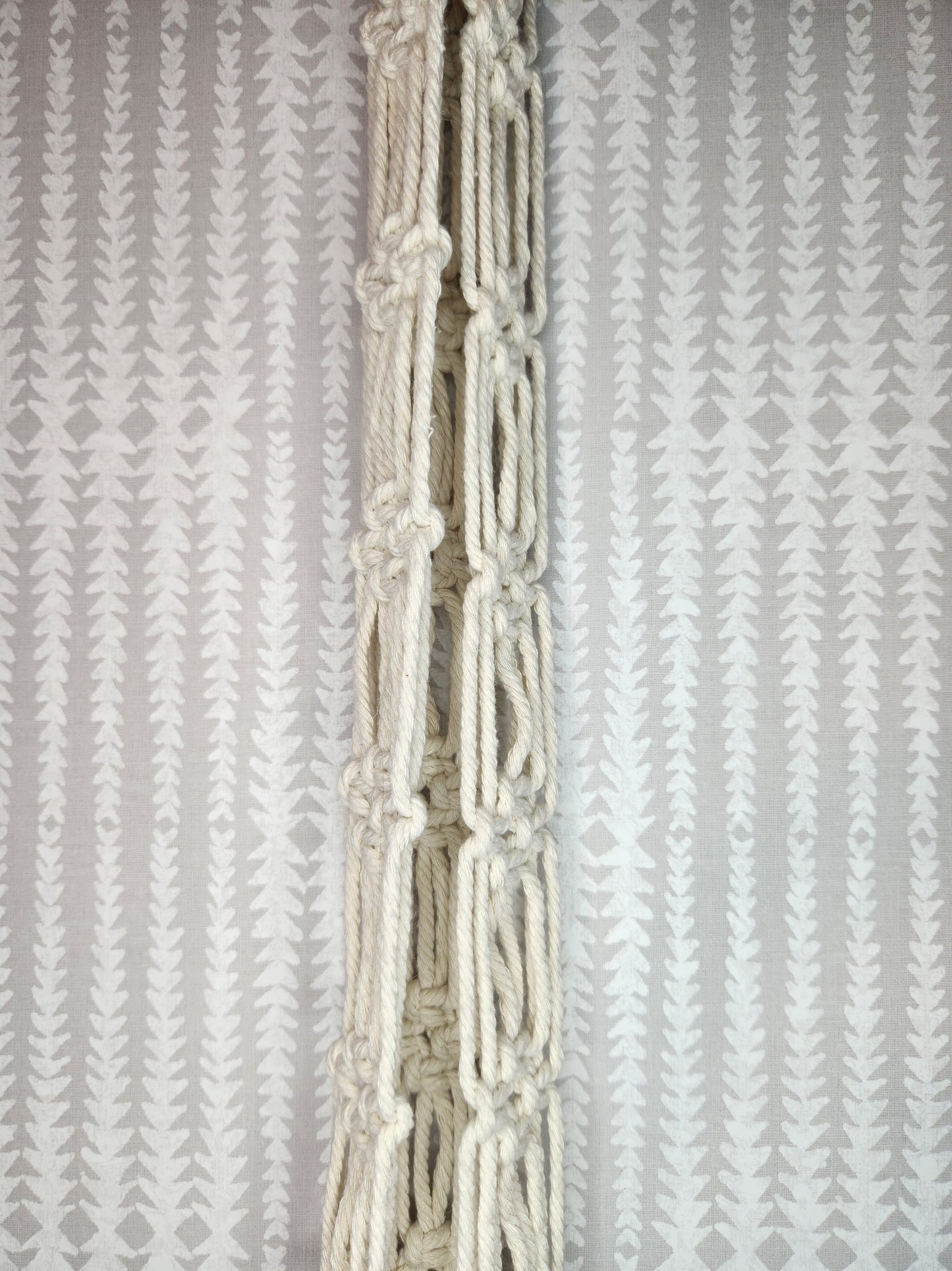 Alternating Square Knot Macramé Plant Hanger