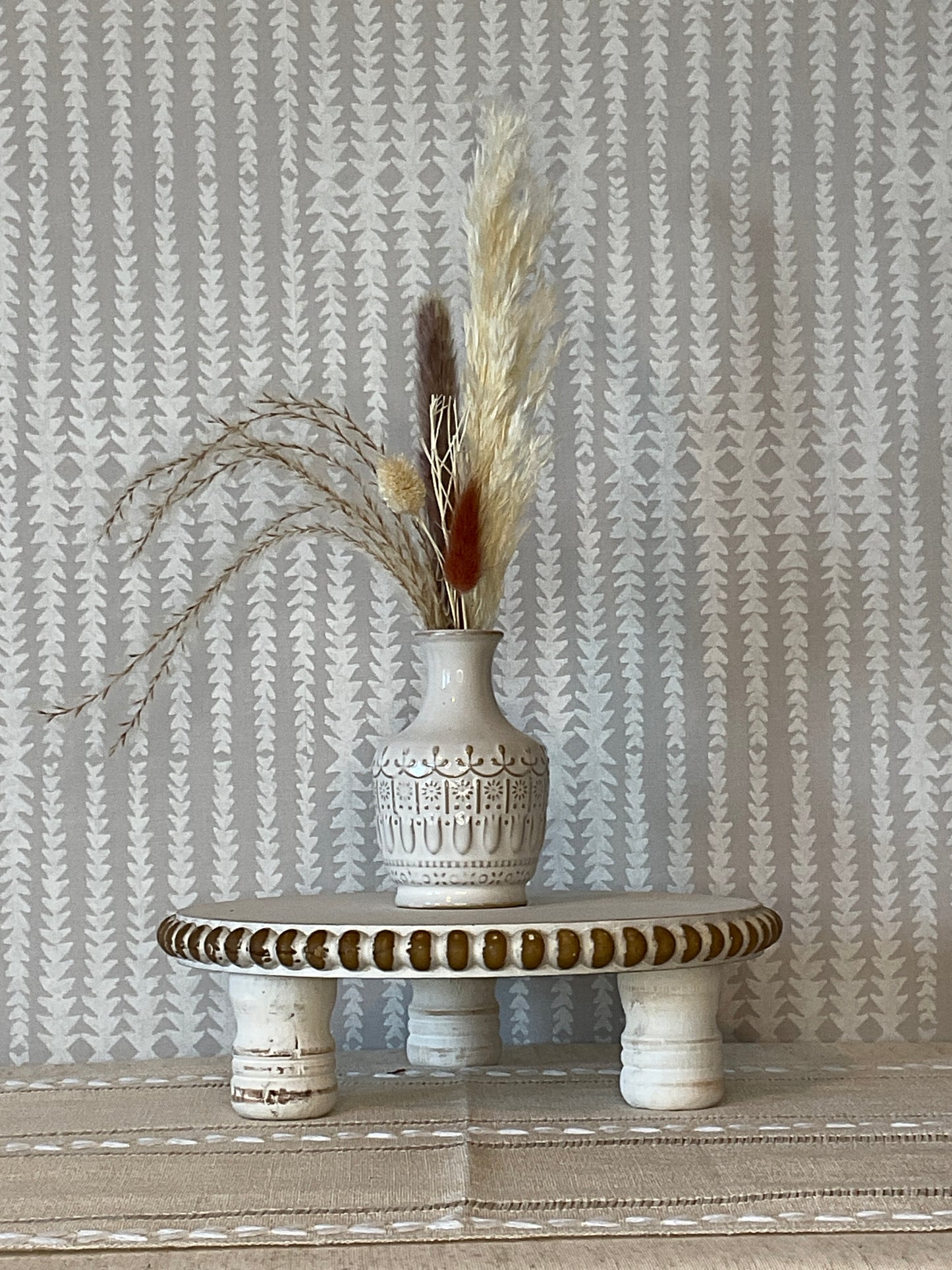 Ceramic Vases with Natural Pampas