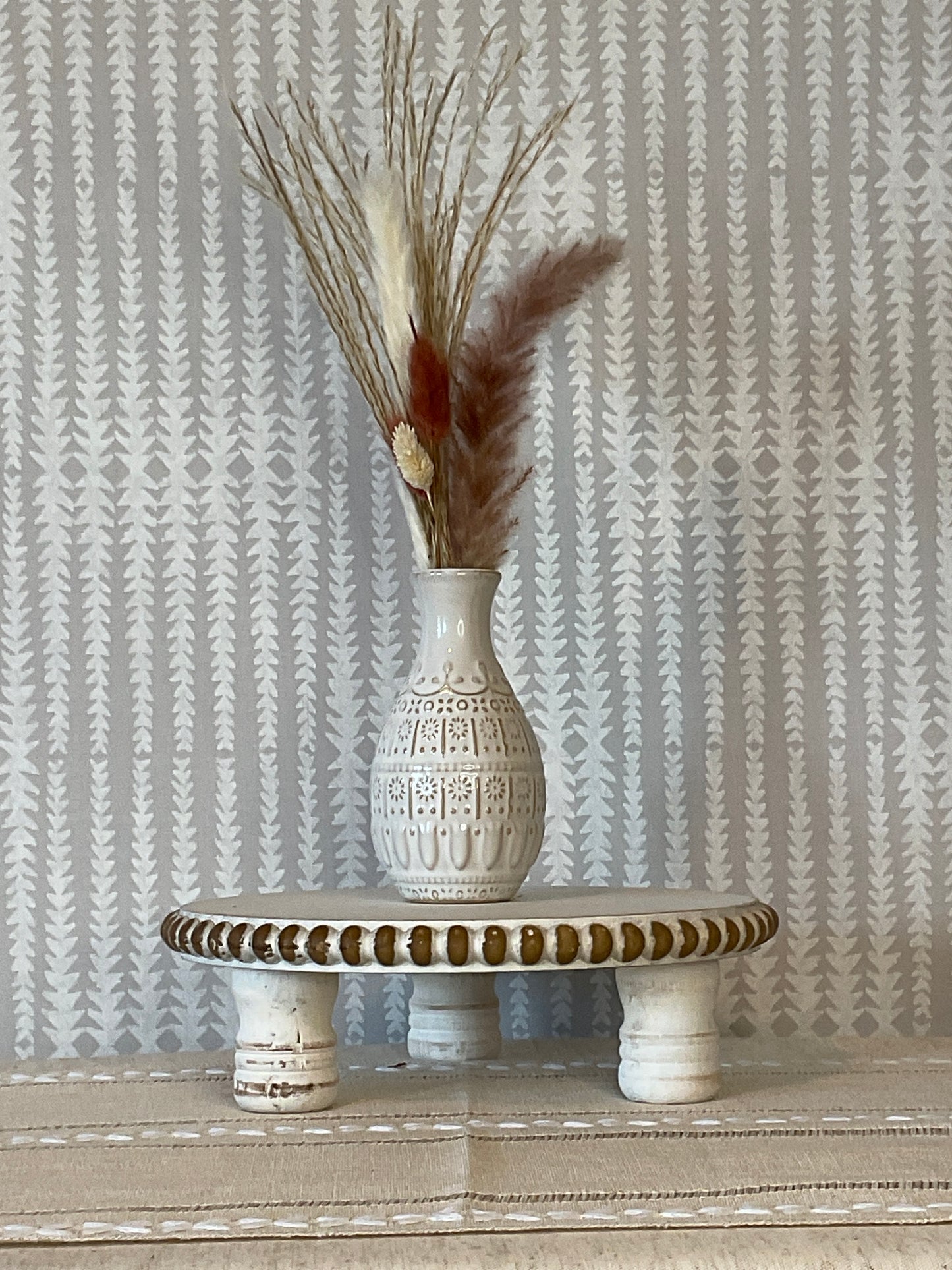 Ceramic Vases with Natural Pampas