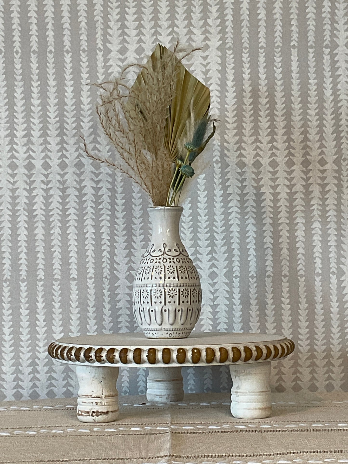 Ceramic Vases with Natural Pampas