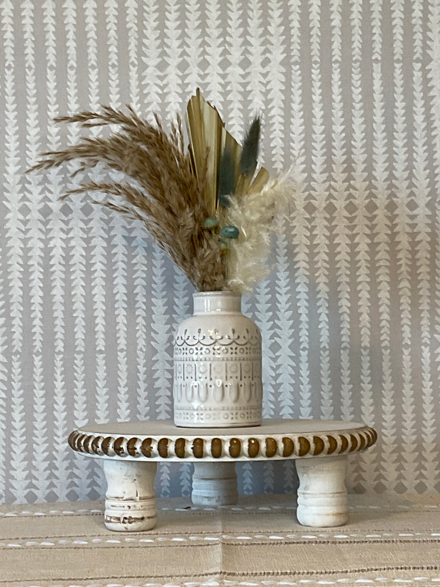 Ceramic Vases with Natural Pampas