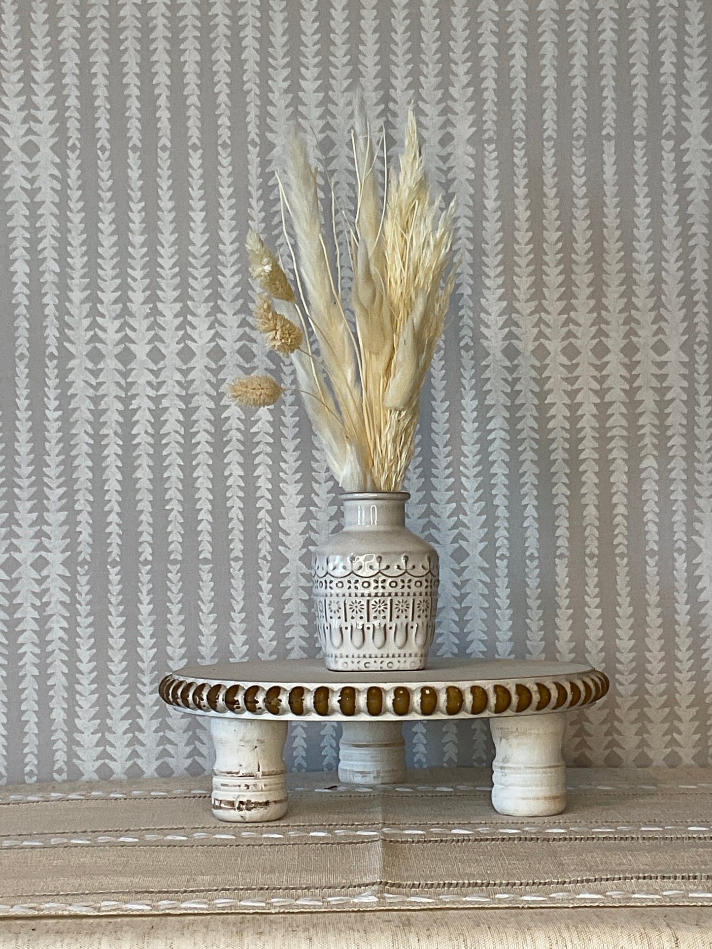 Ceramic Vases with Natural Pampas