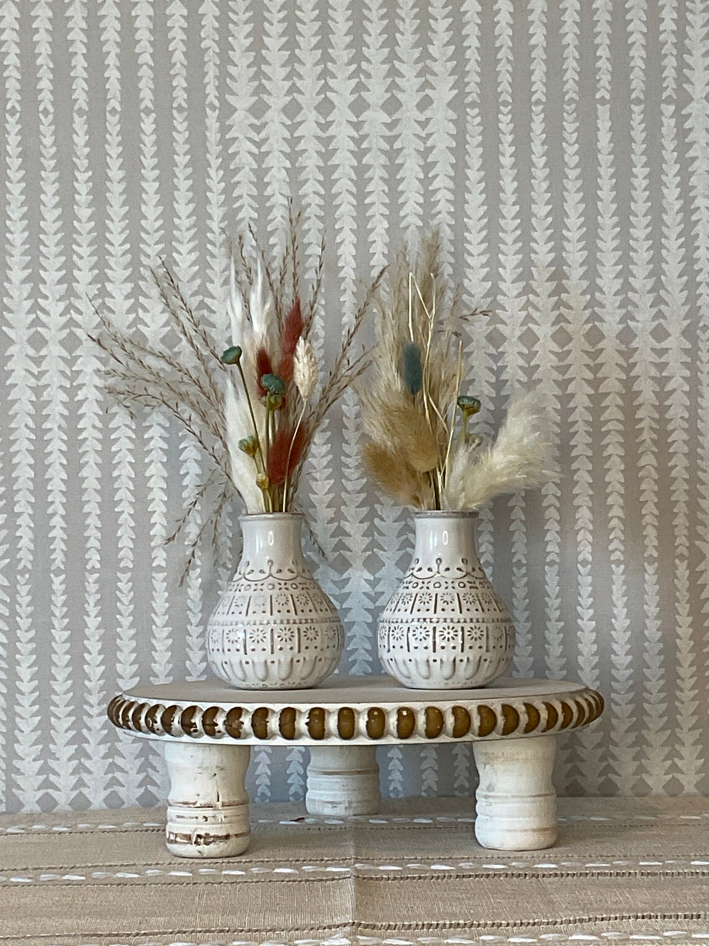 Ceramic Vases with Natural Pampas